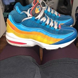 nike air max size 6y